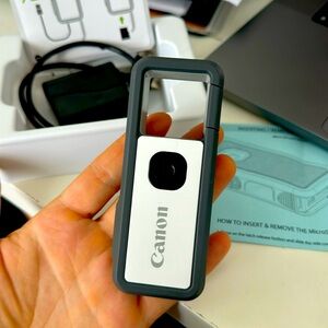 Canon 1080p Waterproof Outdoor Camera with Clip - Remote Shooting with App